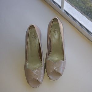 Lifestride "catie" Nude Patent Pump Size 8 1/2